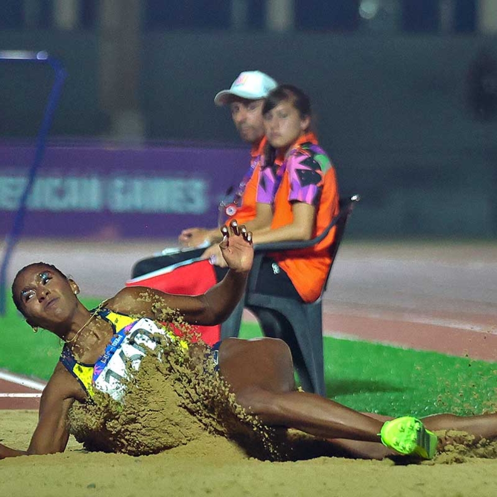 Natalia-Linares-salto-largo-Asuncion2025